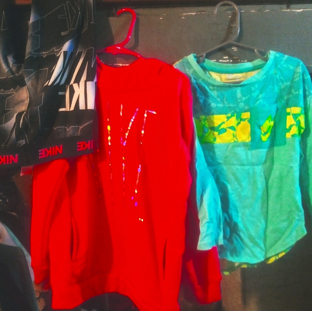 Girls youth nike outfit.